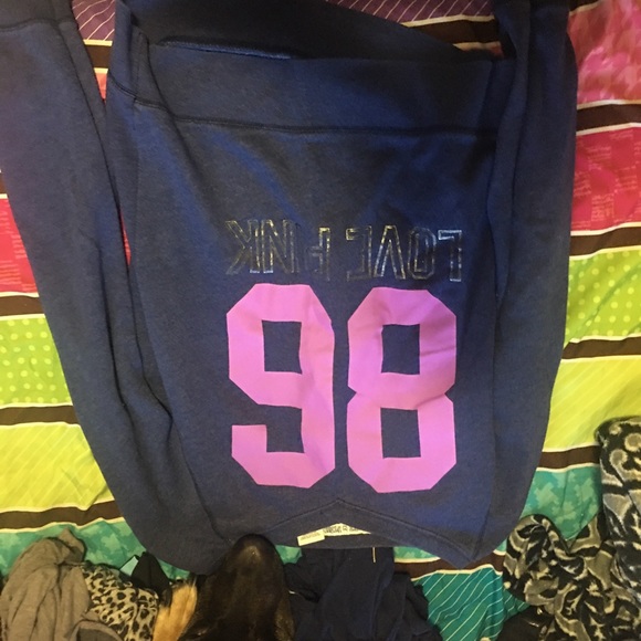 Two Victoria secret pink crew necks - Picture 2 of 3